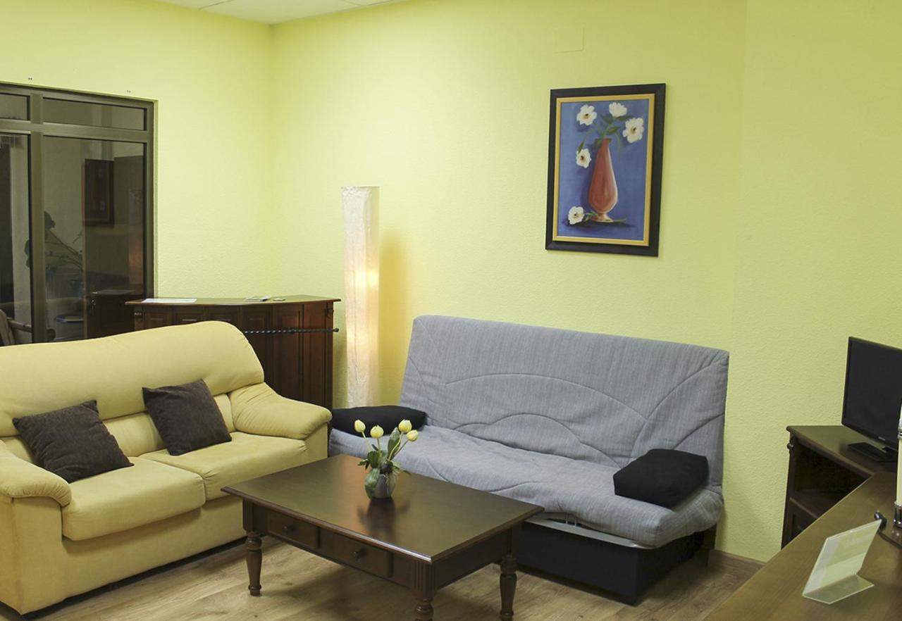 Apartamentos Monasterio San Martín de Castañeda 外观 照片