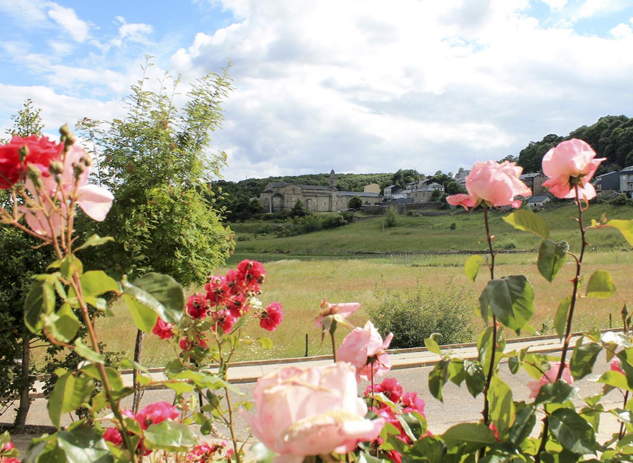 Apartamentos Monasterio San Martín de Castañeda 外观 照片