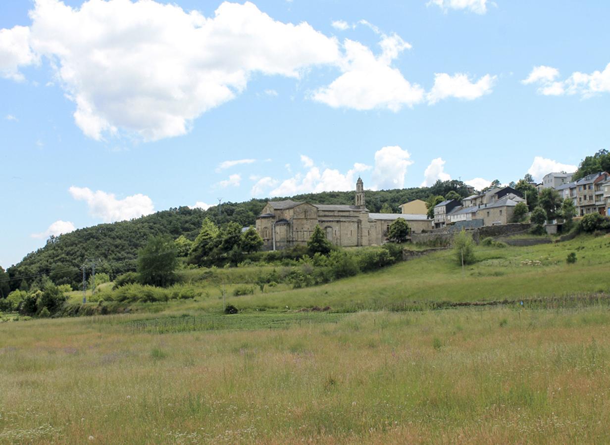 Apartamentos Monasterio San Martín de Castañeda 外观 照片